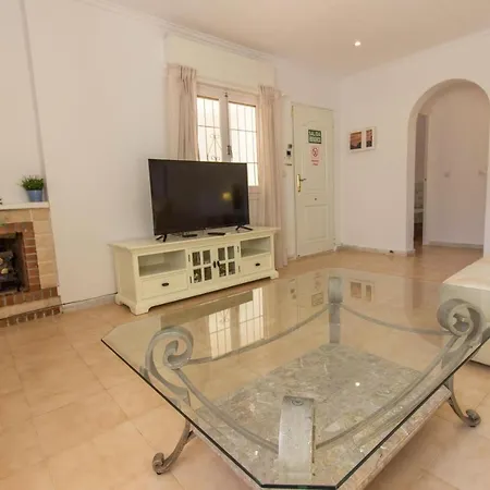 Villa Yolanda Villa *